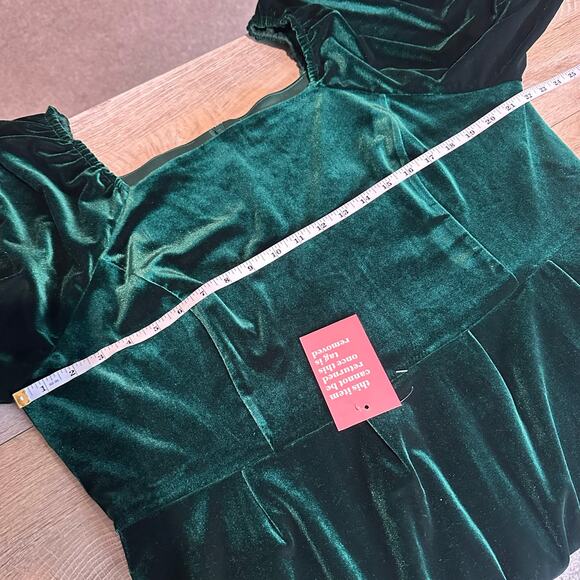 Ivy City Women's Scarlett Velvet Green Puff Sleeve Square Neck Dress 3X - Picture 14 of 16